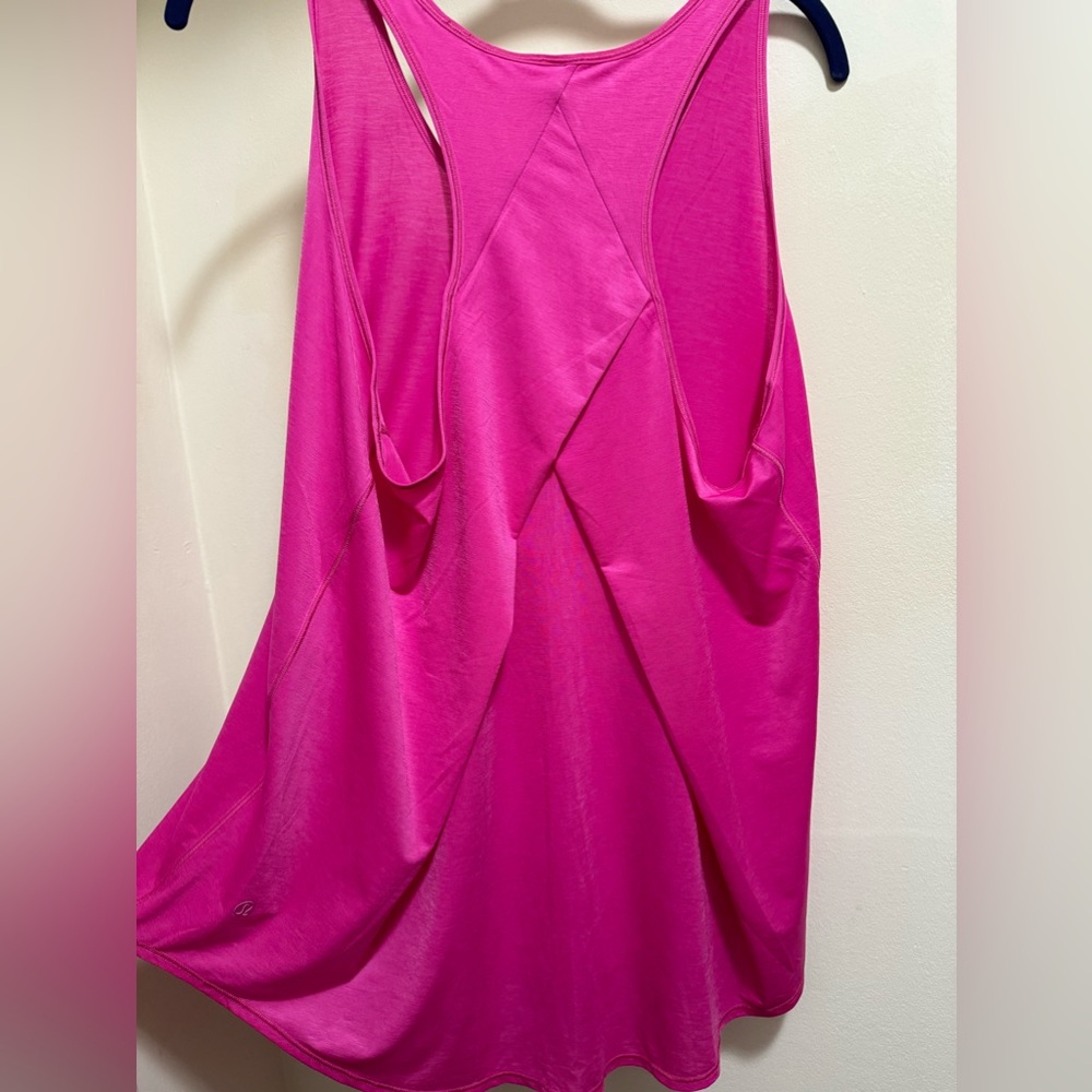 LULULEMON ESSENTIAL TANK